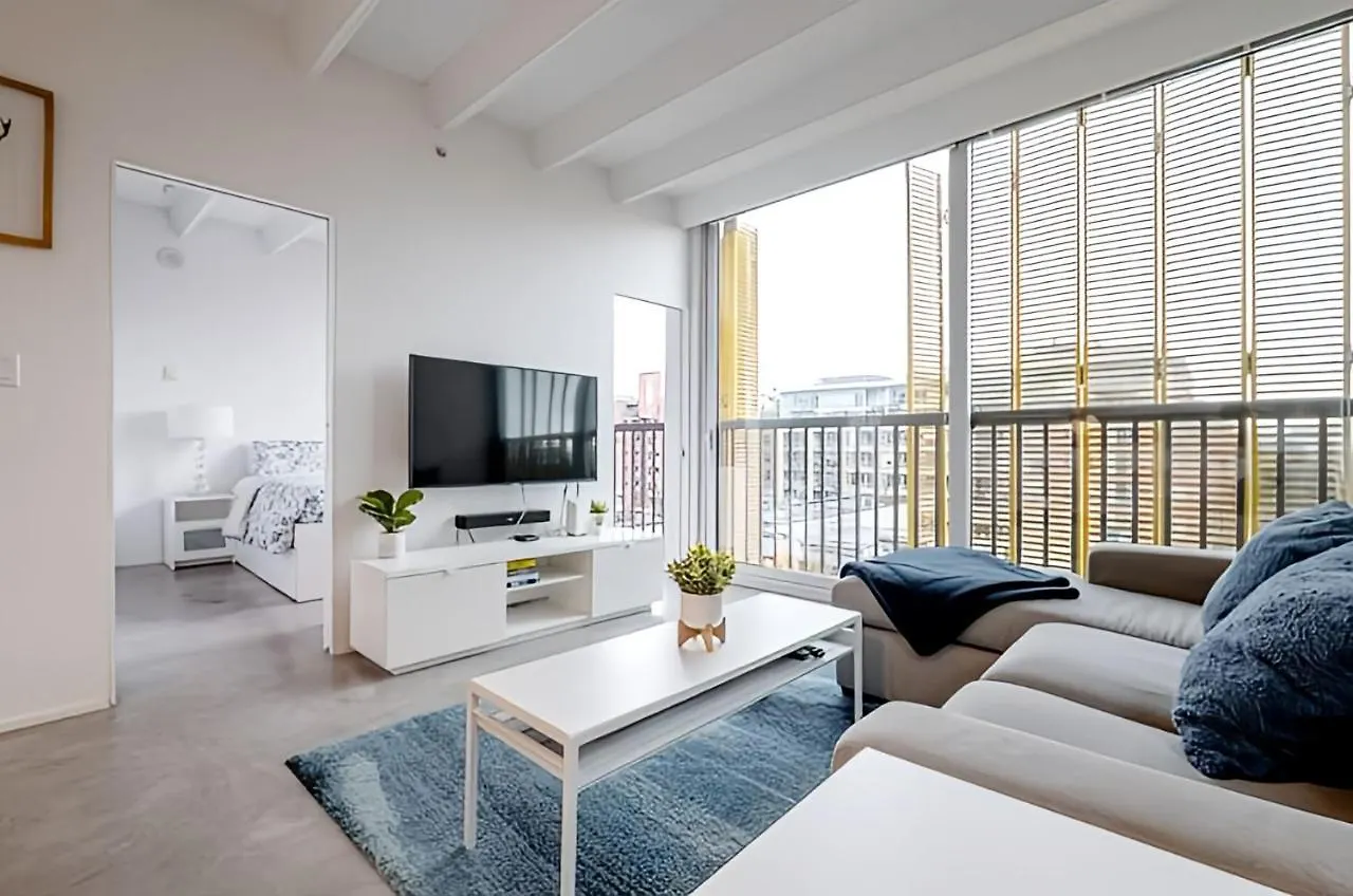Modern, Bright & Central 1-Bed Downtown Apt Close To Rogers Arena فانكوفر