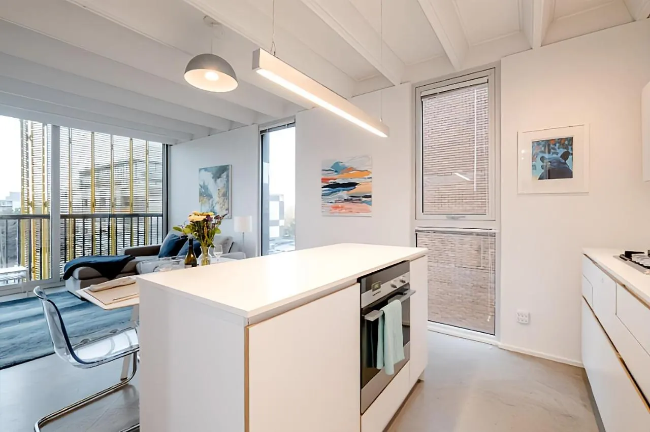 Modern, Bright & Central 1-Bed Downtown Apt Close To Rogers Arena فانكوفر